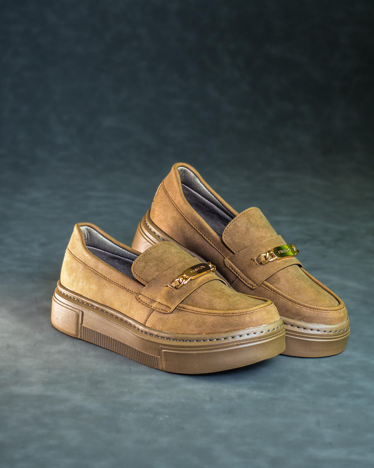 RoyalStep™ – Mocasines Clásicos con Detalle Metálico